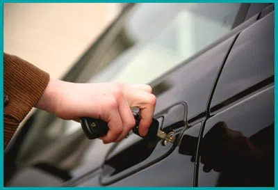 Top Locksmith Services Encino, CA 818-492-3077 - 12-unlock-car