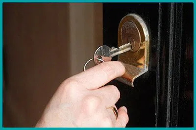 Top Locksmith Services Encino, CA 818-492-3077 - 7-door-unlock